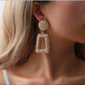 Newest  Fashion Earrings ..trendy 2019